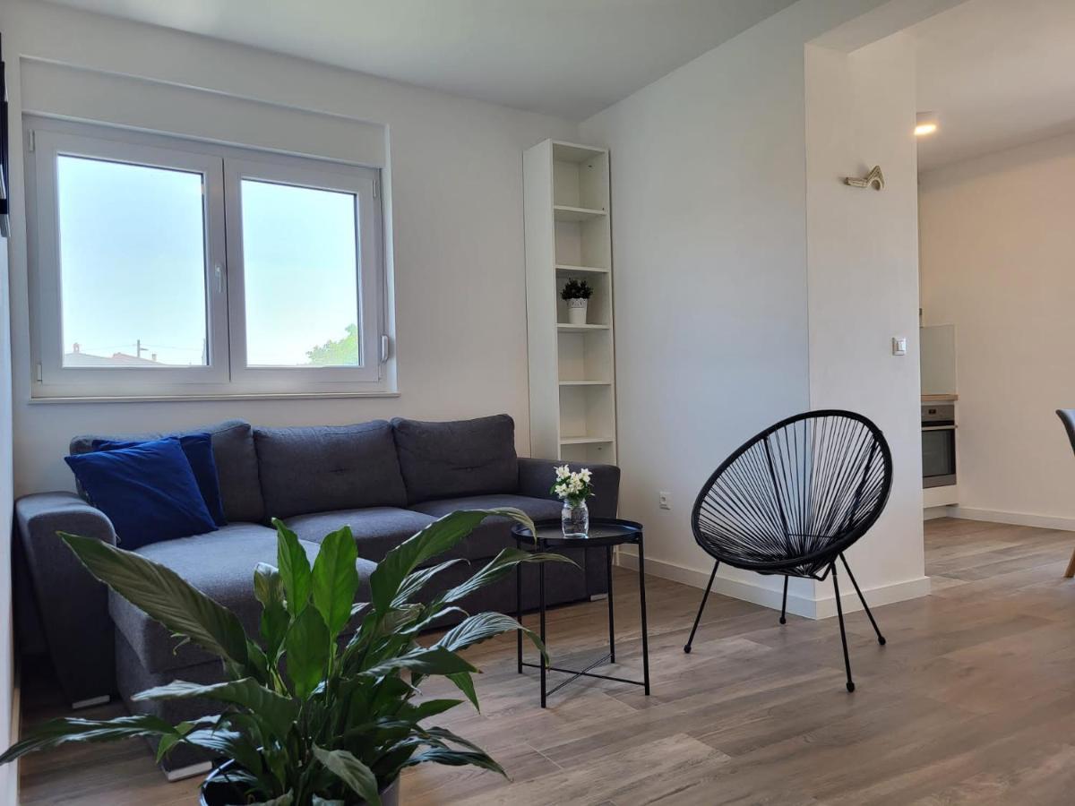 Vila Maslina-Apartman Br.4 Appartamento Zara Esterno foto