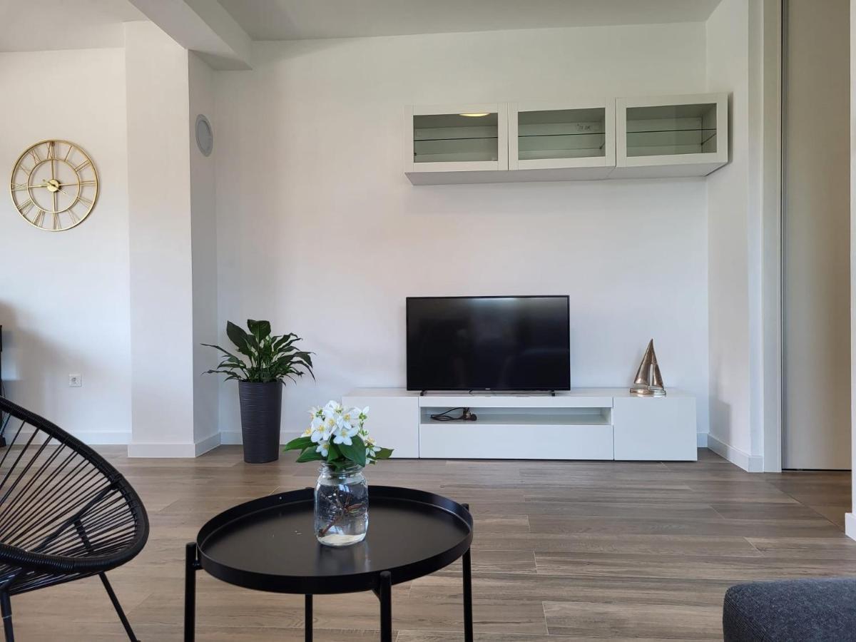 Vila Maslina-Apartman Br.4 Appartamento Zara Esterno foto